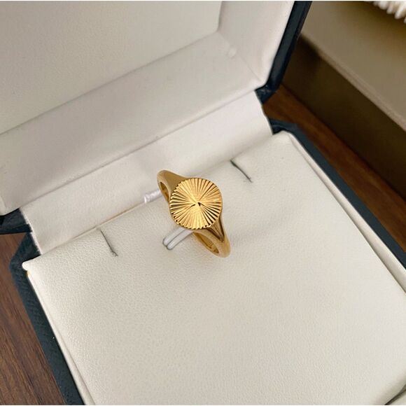 18K Gold-Plated Sunburst Ring Minimalist Stacking Jewelry - Picture 2 of 4